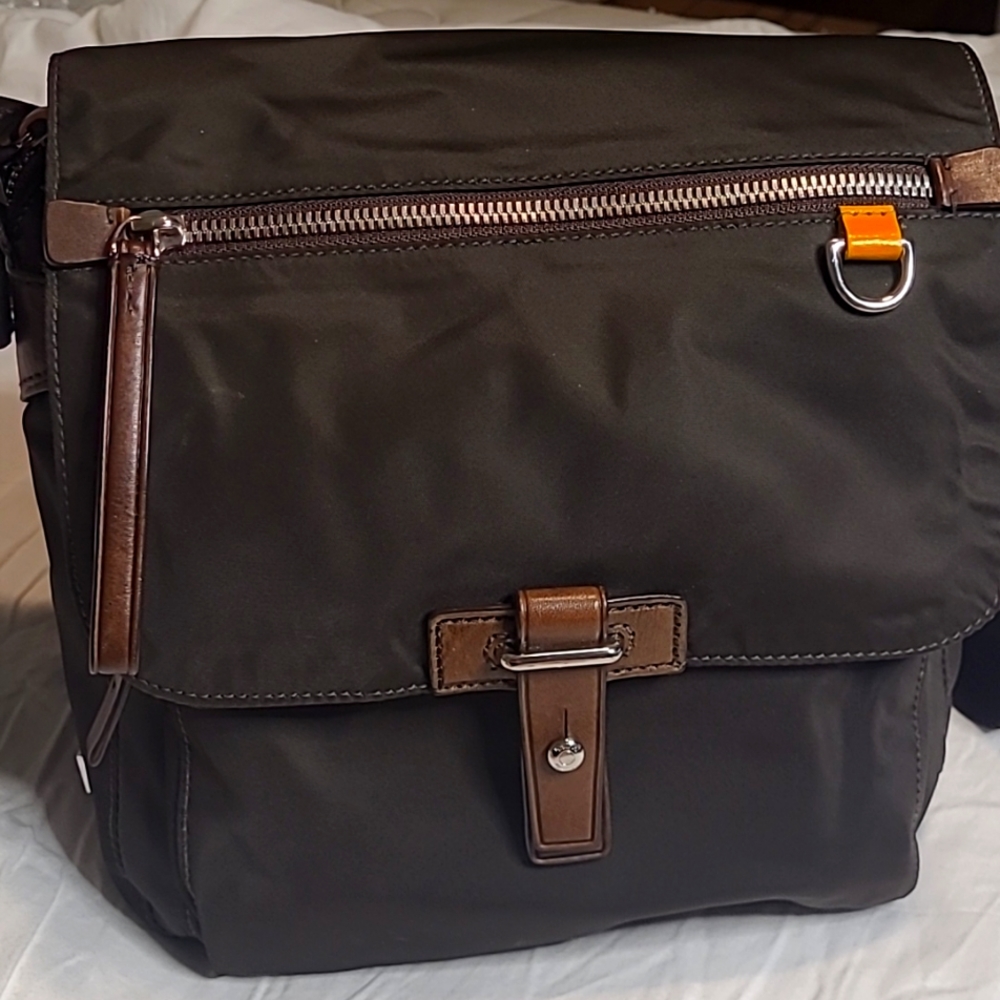 316-Tumi Voyaguer Lugano Messenger Crossbody Brown